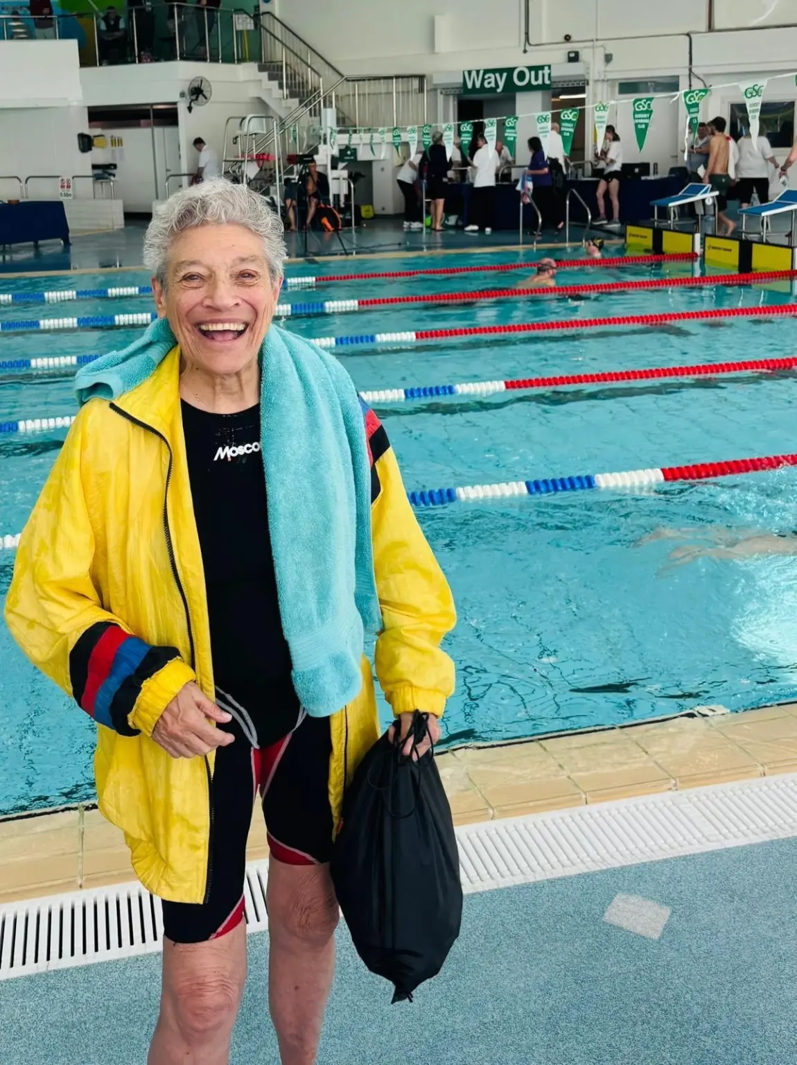 95-Year-Old Swimmer's Workouts Stun Experts as She Defies Aging, Showing Others How to Stay Strong