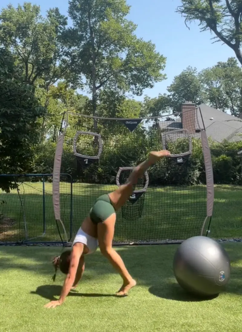 Jessie James Decker Reveals Why She is Downsizing Her Very Large Breast Implants