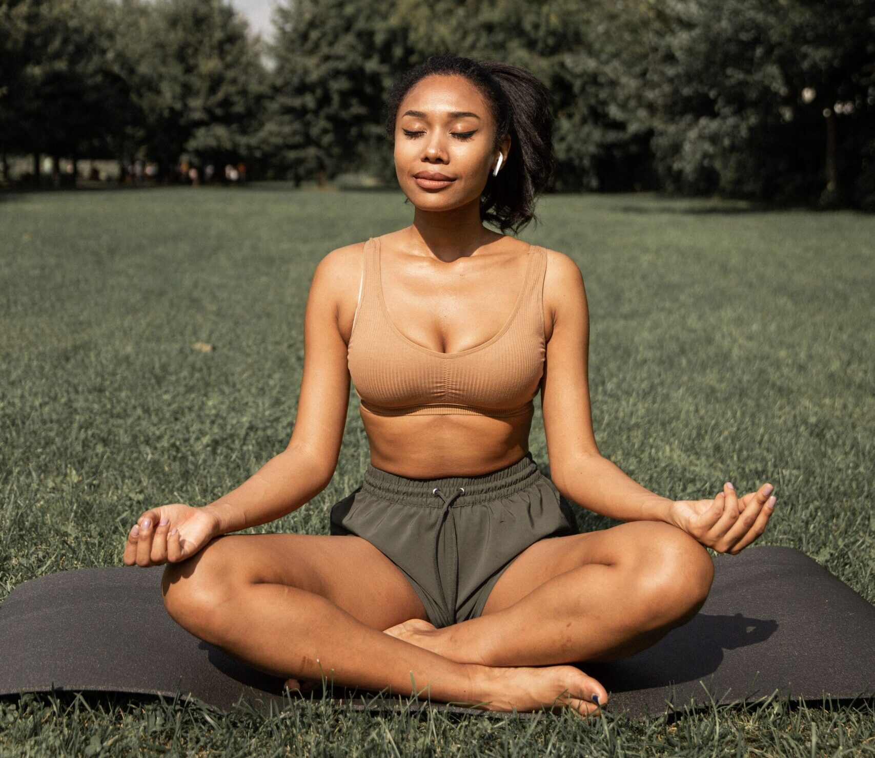 Why ‘Yoga Boobs’ Are Poised to Rule Breast Augmentation in 2026